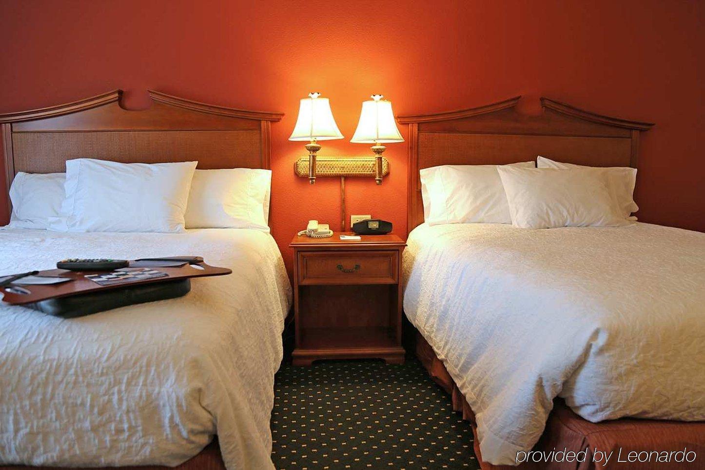 Hampton Inn Easton Bagian luar foto